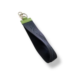 Nyckelring med band och fästkrok